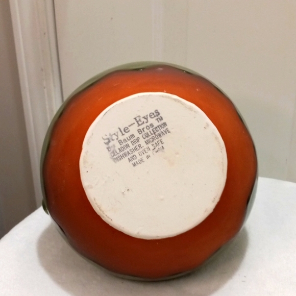 Baum Brot Green Celadon Drip Large Ceramic Pitcher - Picture 3 of 6